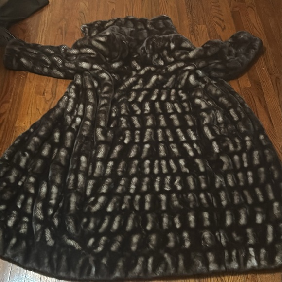 Donna salyers faux fur coat - medium preloved - Picture 7 of 10